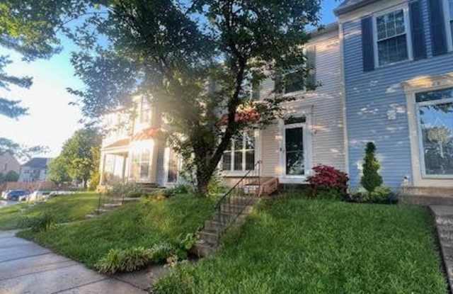 109 CHELSEA CT NE