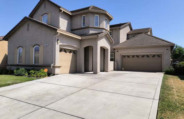 4 Bedroom Coming Soon In Elk Grove!