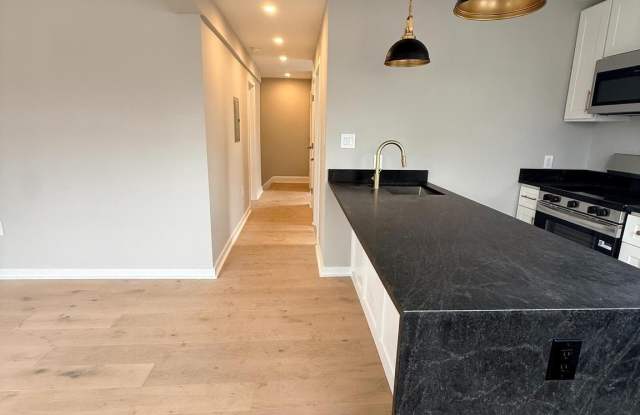 258 HAVERFORD Avenue