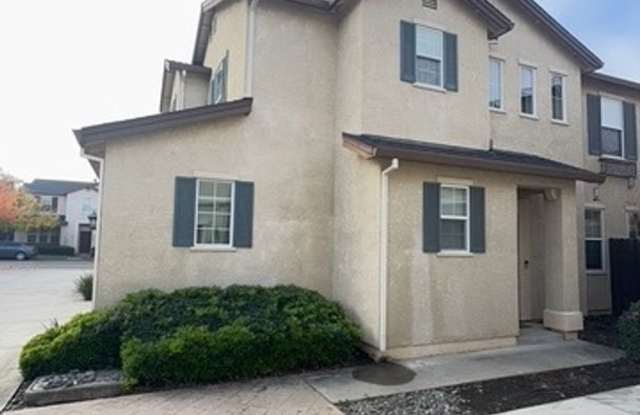 Shasta View Gardens Home - AVAILABLE for Move In