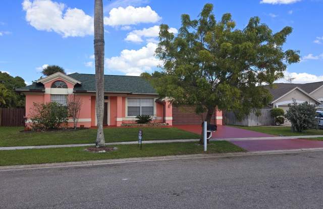 143 Royal Pine Circle S