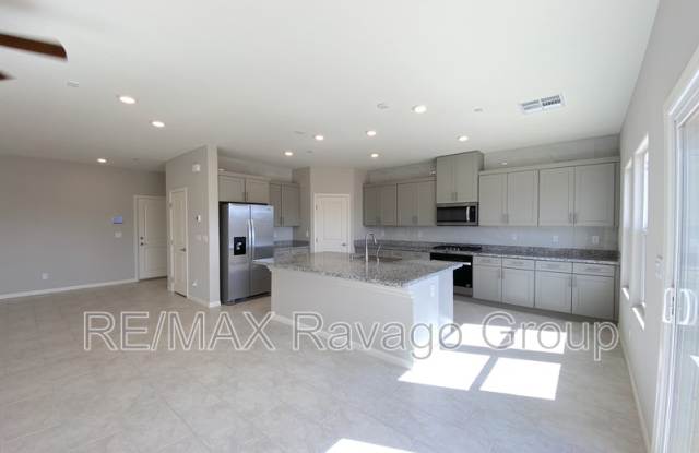 393 Winter Dove Ave