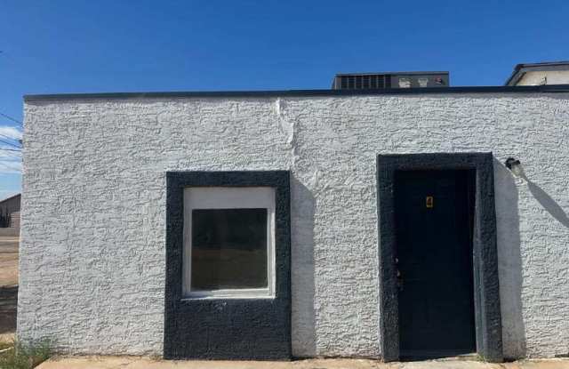 Photo of 523 West 12th Street