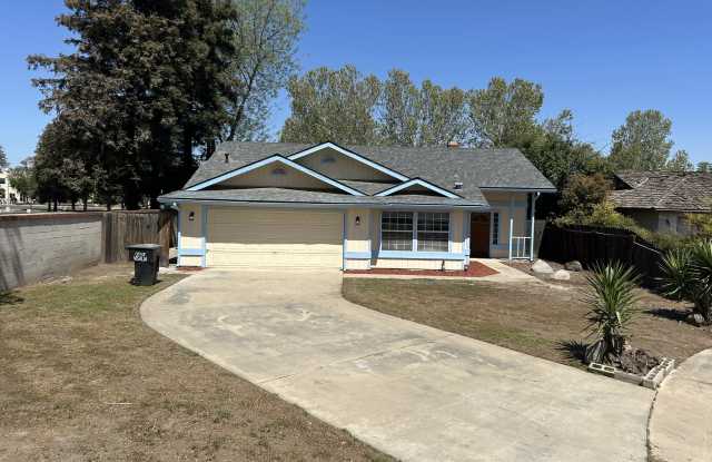 5232 West Iris Court