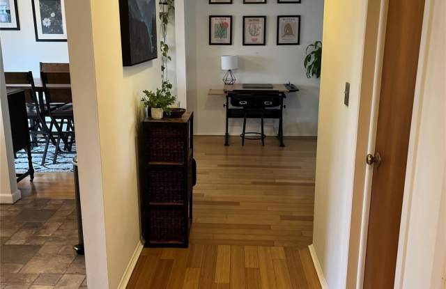 103 Sierra Vista Lane