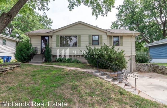 819 N Beadle St - 819 North Beadle Street, Papillion, NE 68046