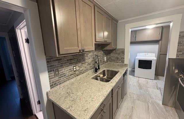 420 W Browning Avenue