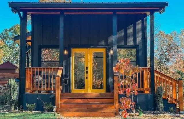 Photo of 300 Burbano Creekside Landing