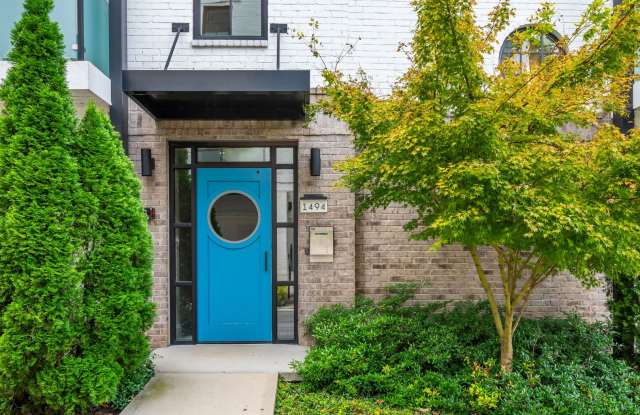 Welcome To The Sophia - Your Perfect Retreat in Historic Druid Hills!