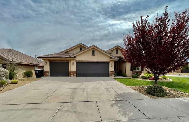 Three Bedroom + Den Home in Bloomington - 4079 Carisa Drive, St. George, UT 84790