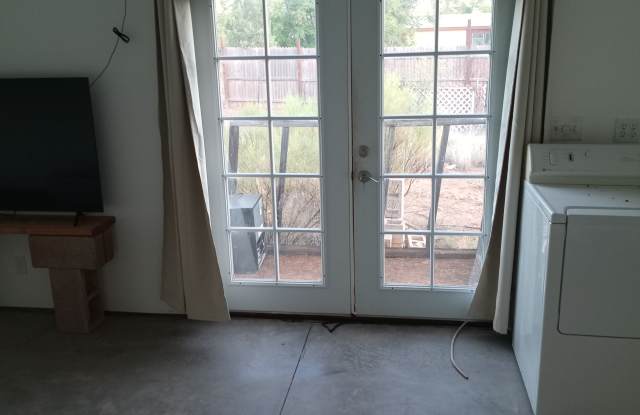 200 South Pipestone Lane