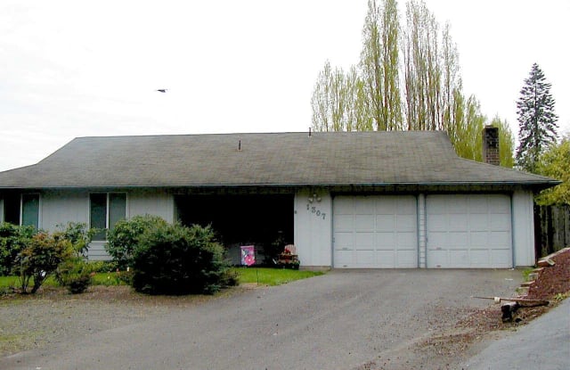 1307 NW 119th. Street - 1307 Northwest 119th Street, Salmon Creek, WA 98685