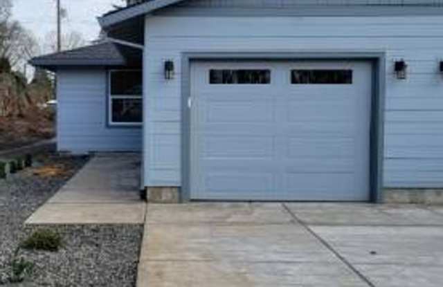 BRAND NEW 2 Bed Duplex!