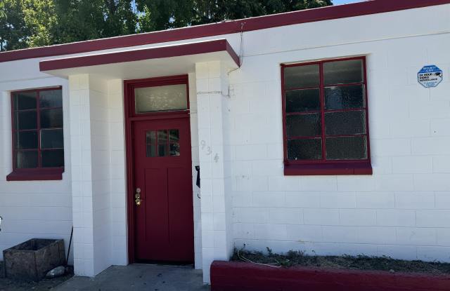 934 Santa Clara Street