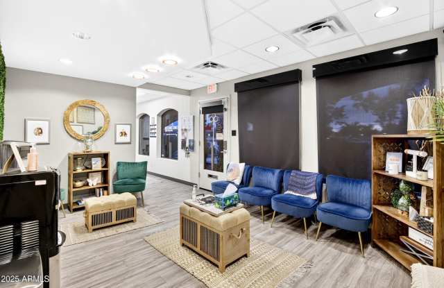 1631 E GUADALUPE Road unit: 102