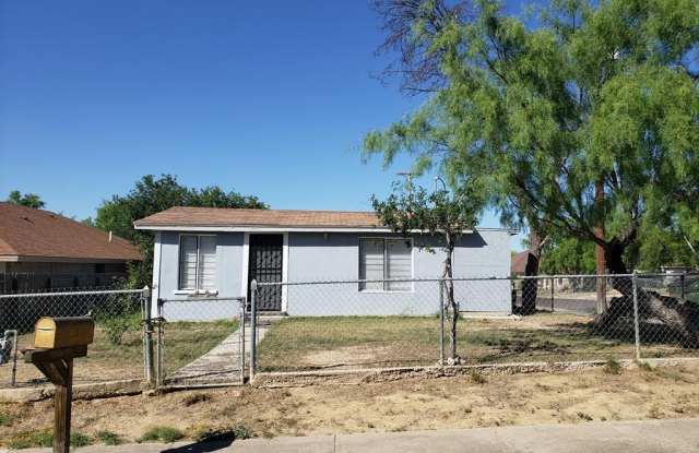 1695 HARDING ST - 1695 Harding Street, Eagle Pass, TX 78852