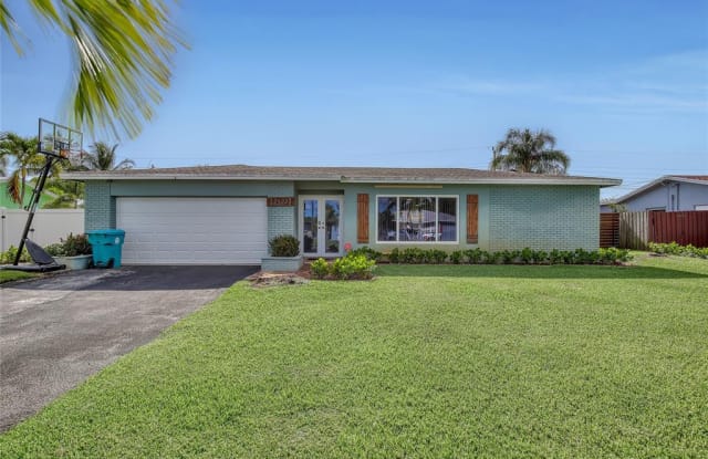 2522 Sw 11th Ct - 2522 Southwest 11th Court, Boynton Beach, FL 33426