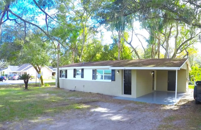 402 W Lutz Lake Fern Rd - 402 West Lutz Lake Fern Road, Lutz, FL 33548