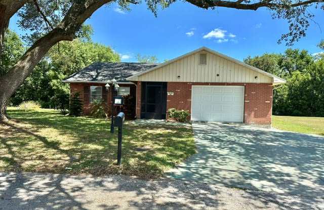 22 Cedar Drive - 22 Cedar Drive, Polk County, FL 33837