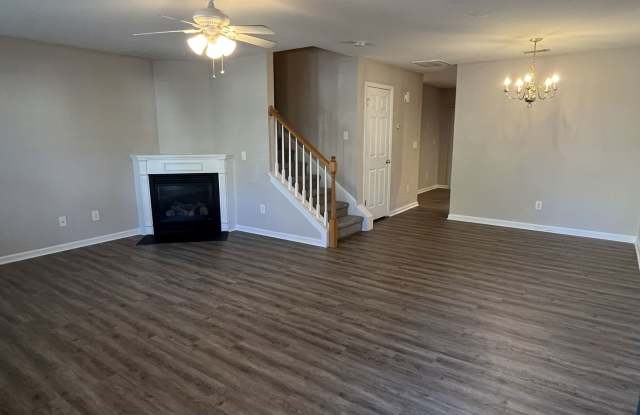 2 Story, 3 Bed Townhome in Oxford Commons - Concord