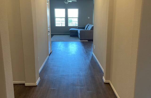 3 Bedroom 2 Bathroom Home-Jarrell