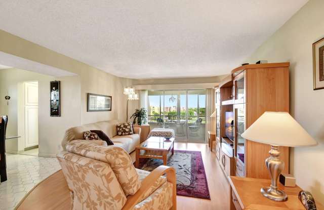 3836 Via Poinciana Drive