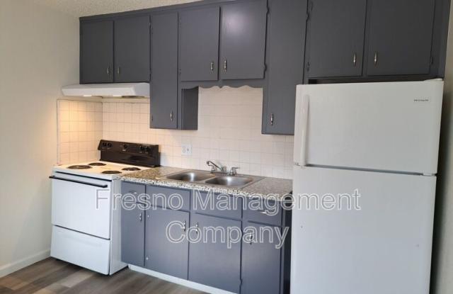 423 S Dearing Ave