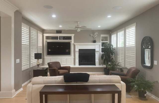 Photo of 5 Bed, 5 bath cul-de-sac Executive Home