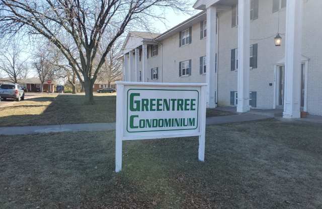 1646 Towne Dr Unit 2C