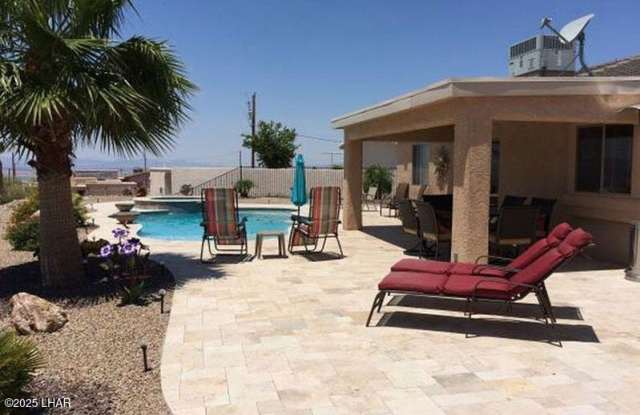 Photo of 3400 Buckboard Dr NW