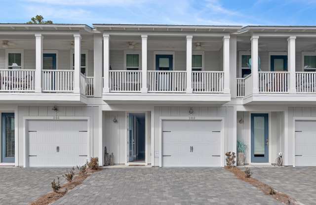 4923 E Co Highway 30A E102