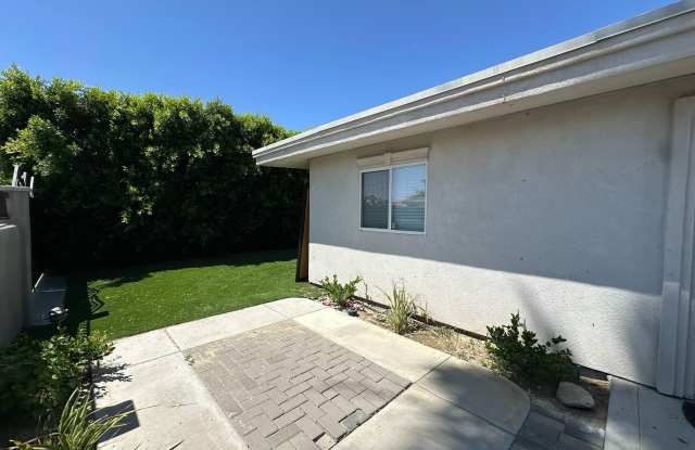 725 S Mountain View Drive