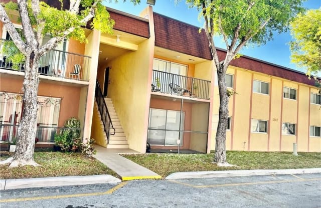 2862 NW 55th Ave - 2862 Northwest 55th Avenue, Lauderhill, FL 33313