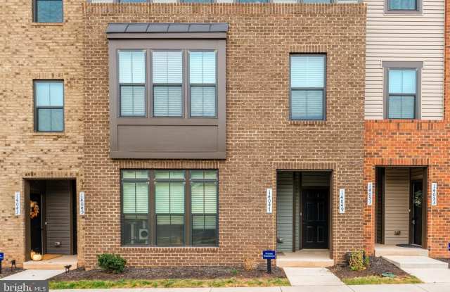 14049 SUNRISE VALLEY Drive unit: 7P