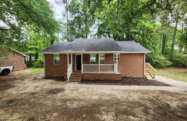709 W Creek Cir