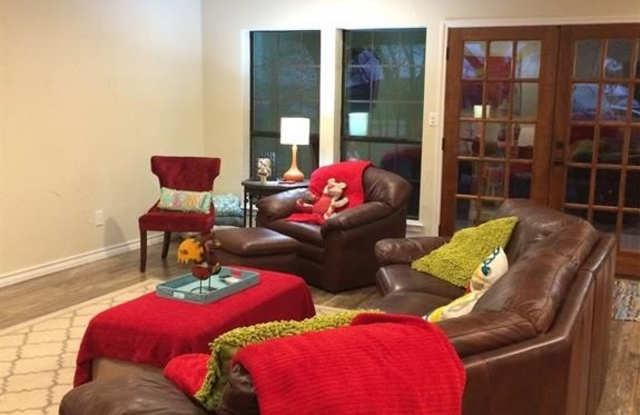 907 Clearview Street