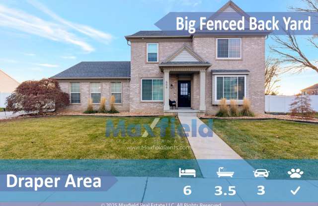 Photo of Beautiful 6BD, 3.5BTH, 3GAR Home in Cranberry Hills