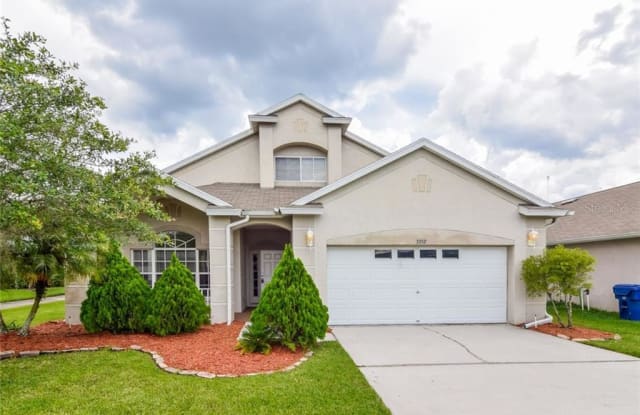 3352 CLOVER BLOSSOM CIRCLE - 3352 Clover Blossom Circle, Pasco County, FL 34638