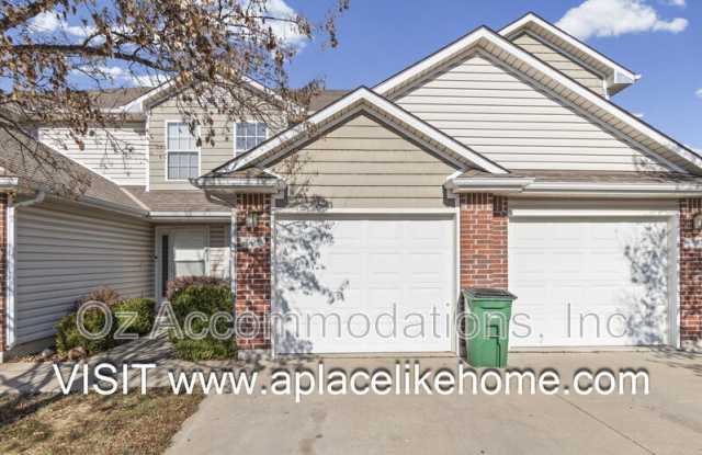 Photo of 803 SW Imperial Ln