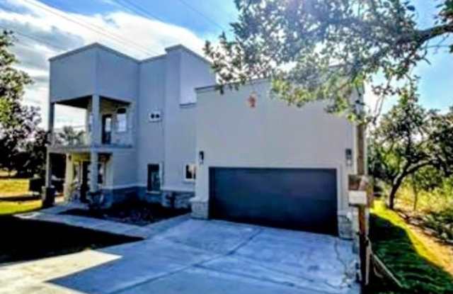 Photo of 301 Knights Row Street