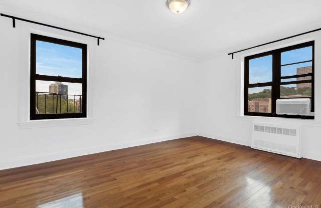 269 BENNETT Avenue unit: 7H