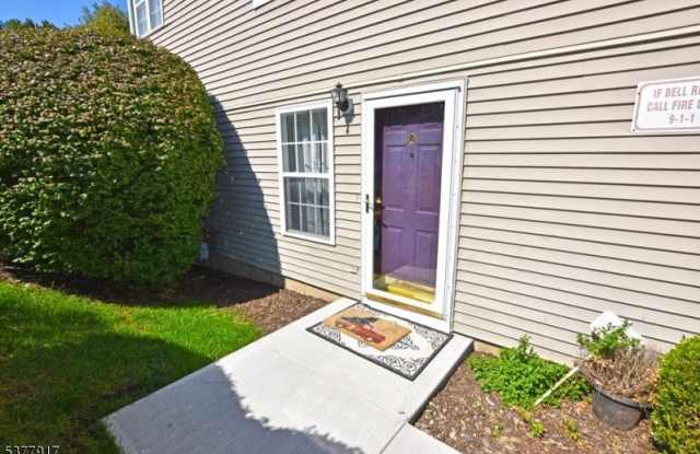 101 Boulder Ridge Dr