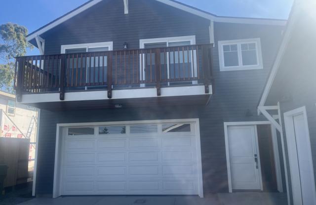 Gorgeous 3 Bedroom 2.5 Bath with views of Morro Rock