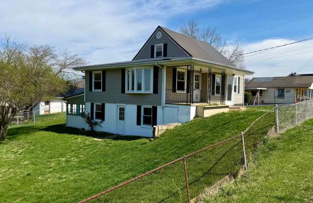 Spacious Updated 5BR Home with Flexible Living Options