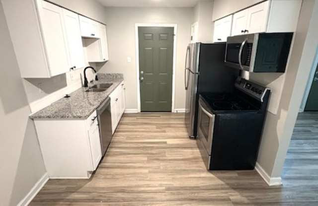 The Den Apartments, Bldg 3571