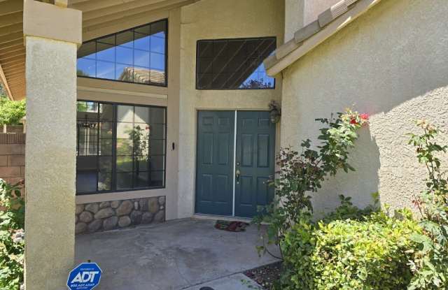 2320 Golden Lane