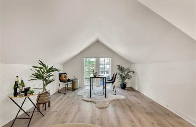 901 Argonne Avenue NE