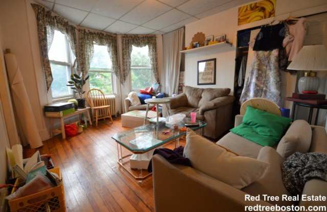 846 Huntington Ave.