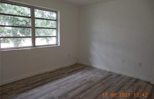 13960 Lake Placid Ct