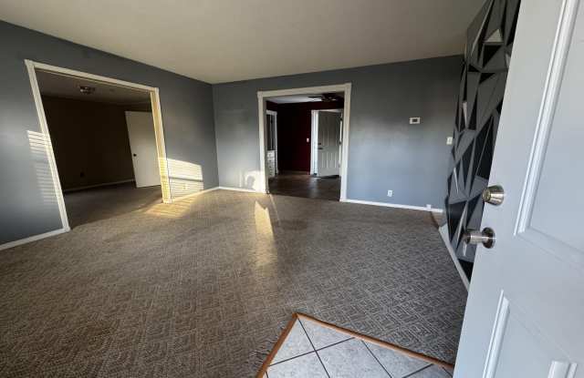 925 Roosevelt Avenue